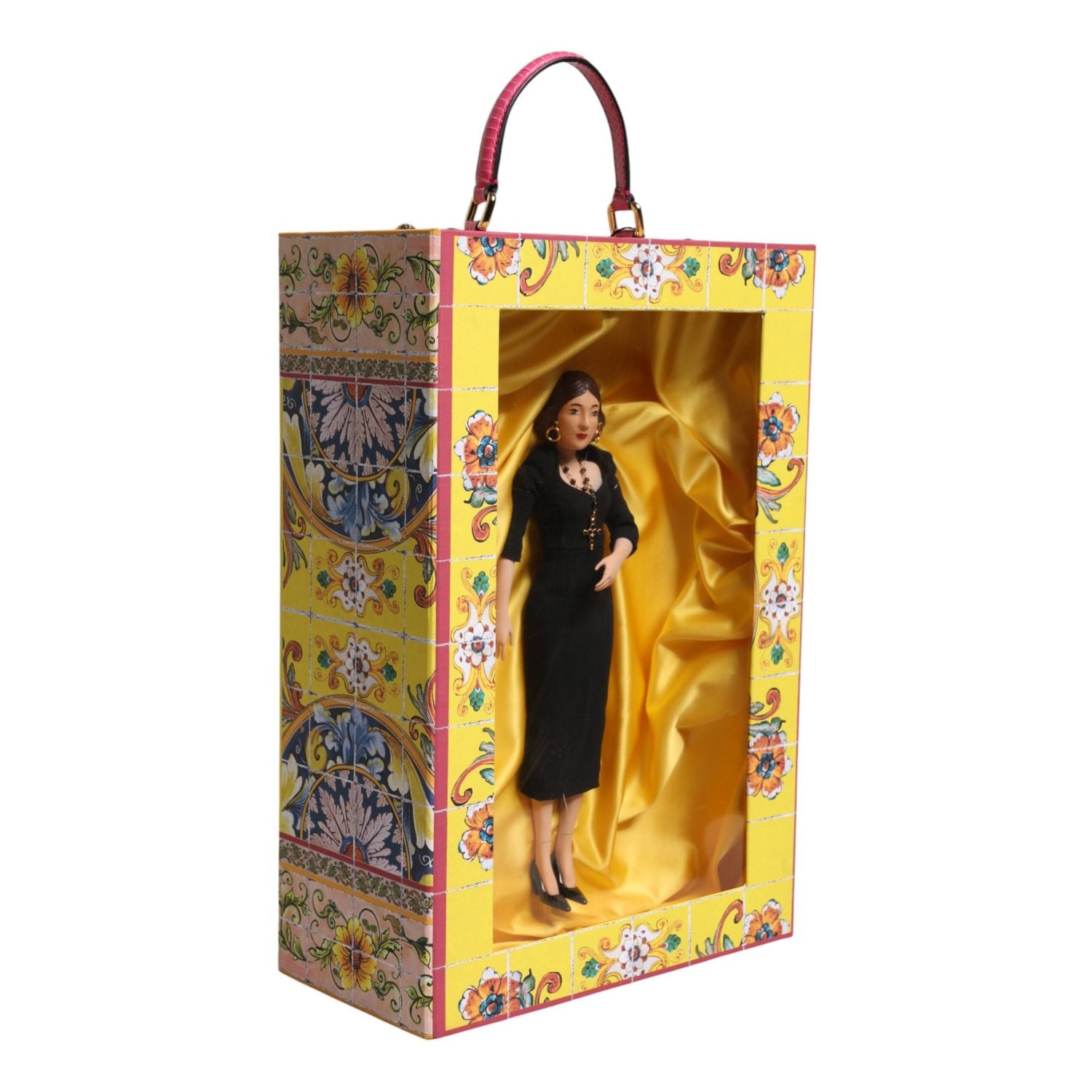 Front view with bag zipped and handles upright.