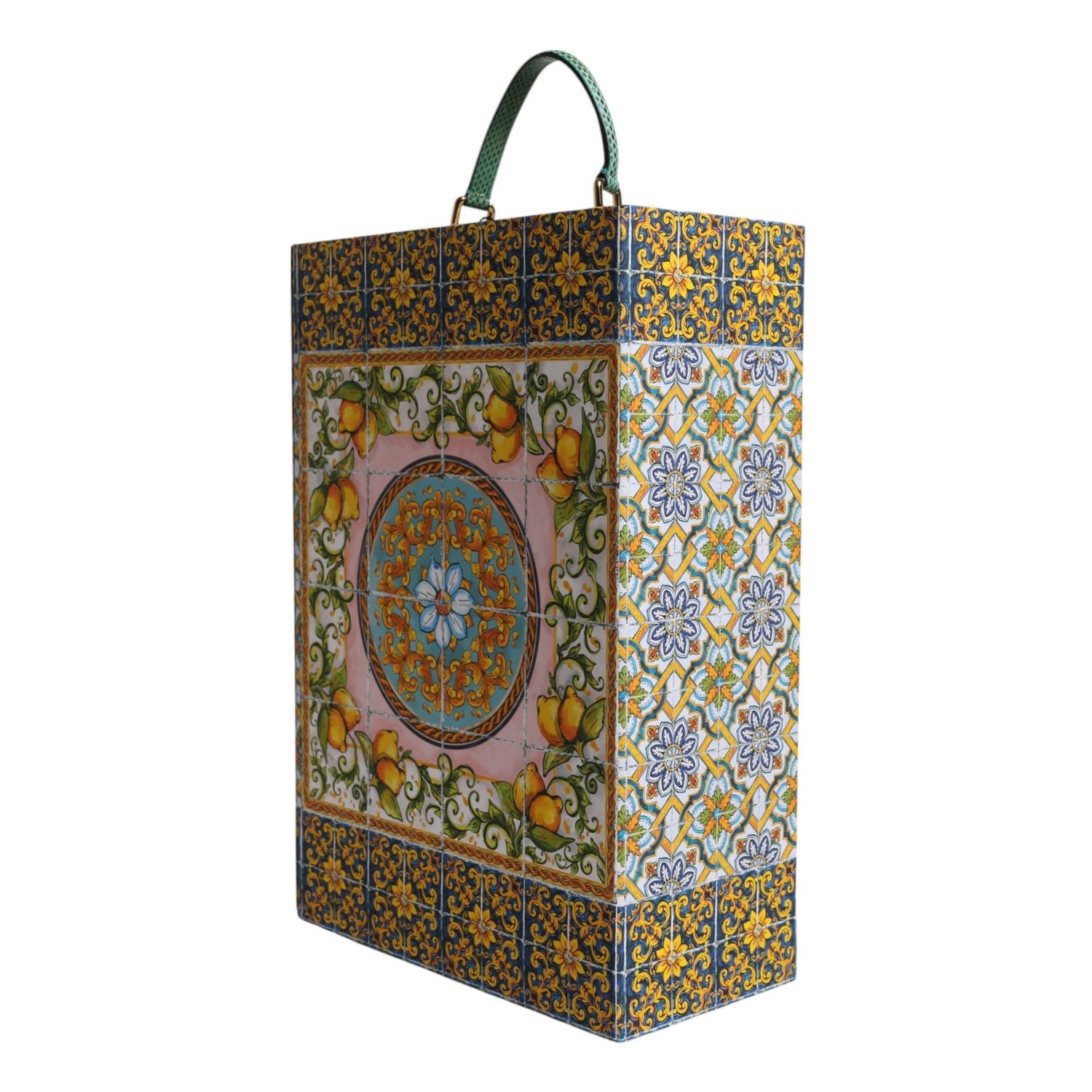 Front view with bag zipped and handles upright.