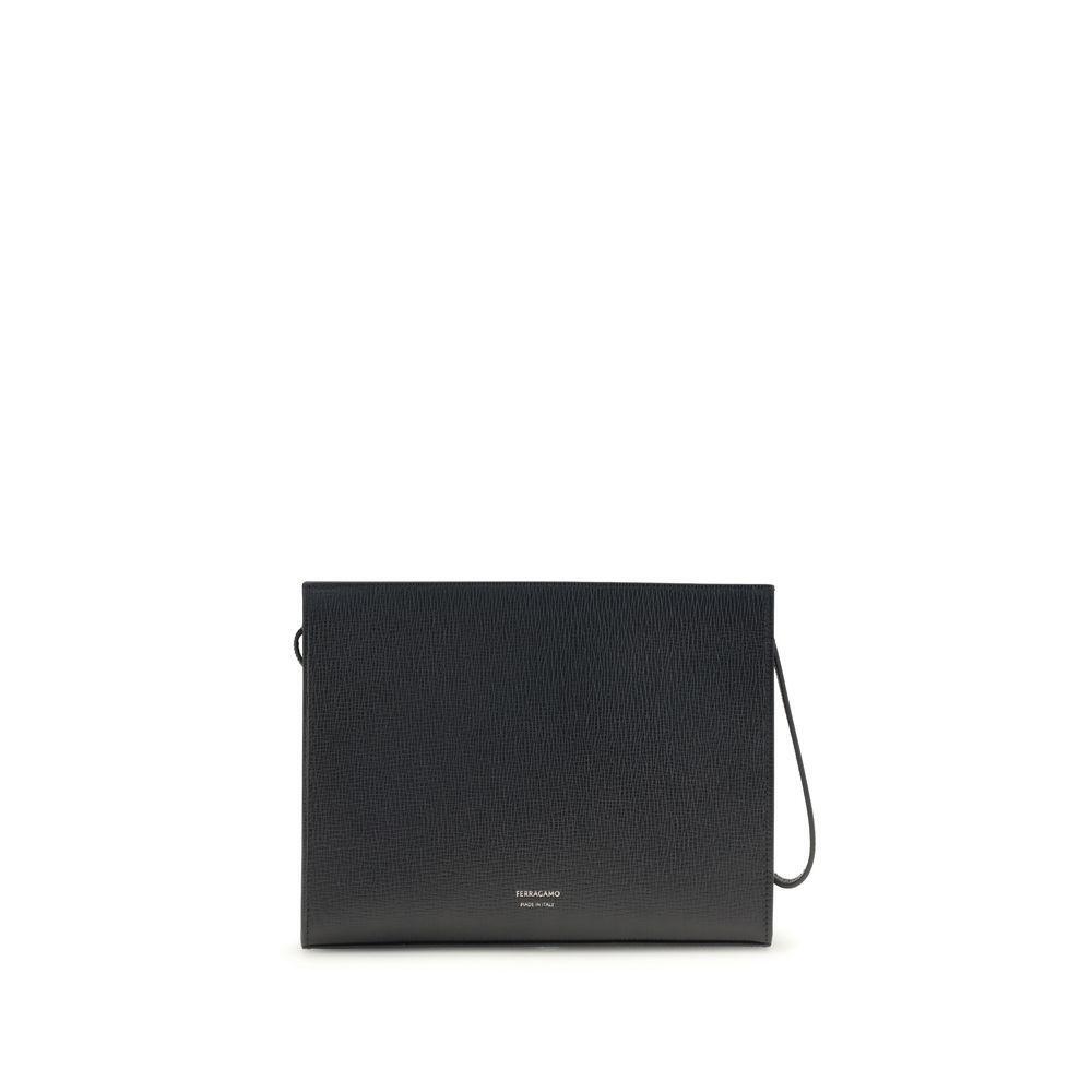 Front view with bag zipped and handles upright.