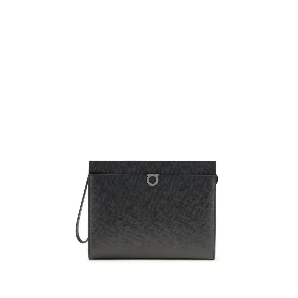 Front view with bag zipped and handles upright.