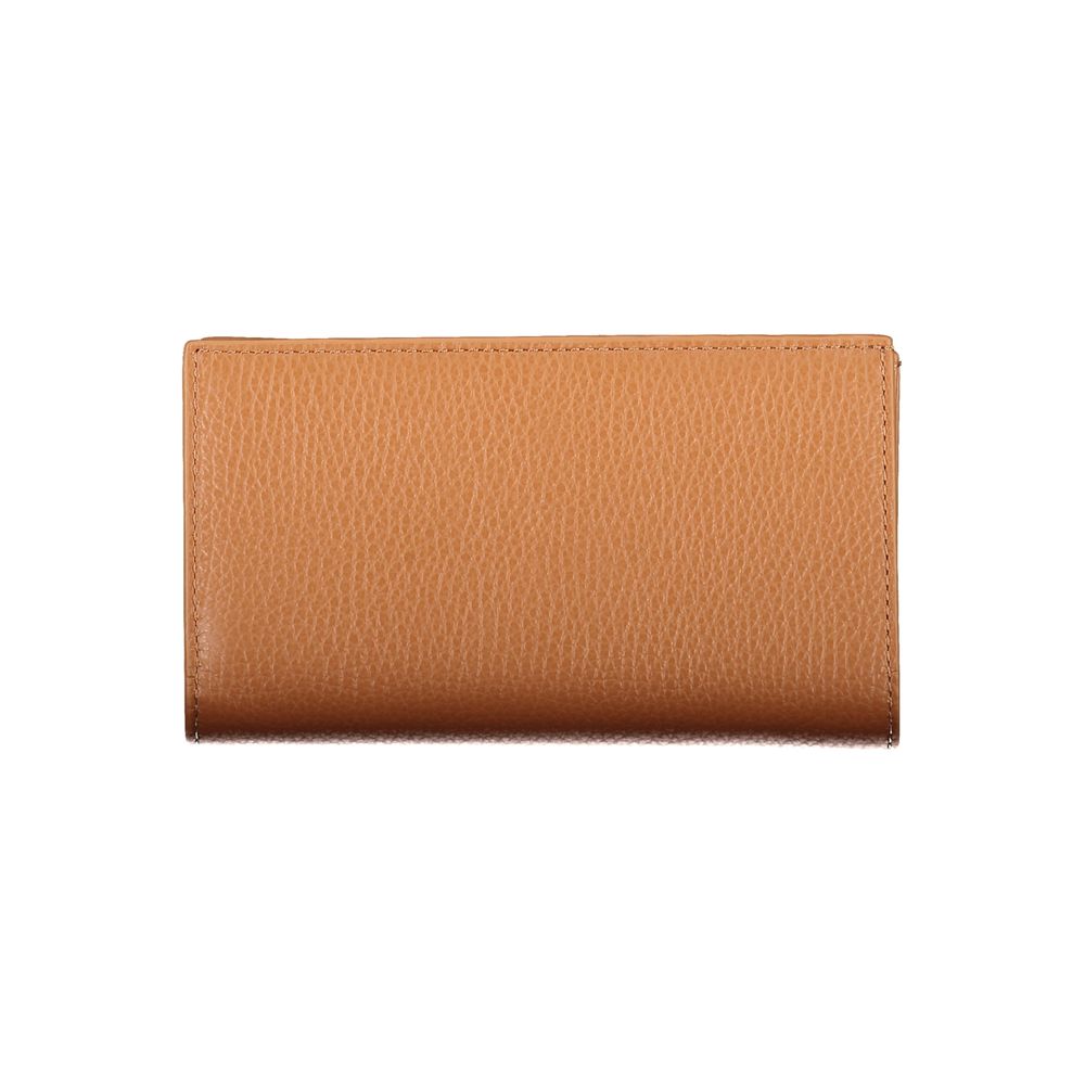 Coccinelle Brown Leather Women Wallet featuring Italian craftsmanship and dual compartments for stylish organization.