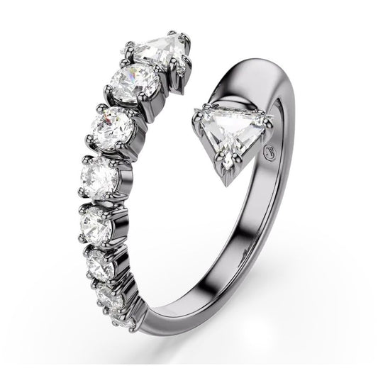 Elegant ring featuring SWAROVSKI JEWELS JEWELRY Mod. 5723189 with sparkling crystals, set in a sleek design. Perfect for special occasions.