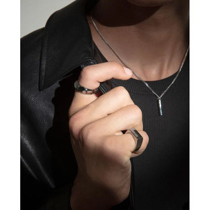 Gent wearing VICEROY FASHION Mod. 75382A02400 silver ring, showcasing modern style for men, with official packaging in silver 925°.